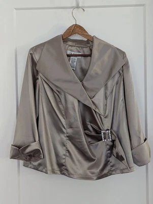 Blusa formal J.R. Nites By Caliendo talla 16 color topo satinado estrás hombreras  Foto 1 de 4