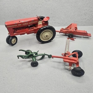 Vintage Carter Tru Scale Red Tractor With 3  Implements 1:16 Scale Diecast USA - Picture 1 of 19