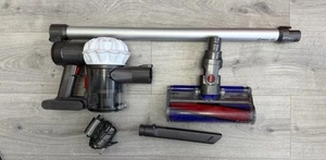Dyson v6 cordless vacuum cleaner - Picture 1 of 4
