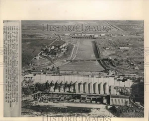1961 Pressefoto Das Luftbild zeigt Robert Moses Kraftwerk am Niagara Fluss - Bild 1 von 2