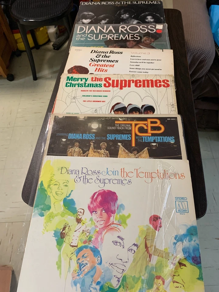 The Temptations Lot 6 Supremes Gresatest Hits / Christmas Vinyl LP - Image 1 of 1