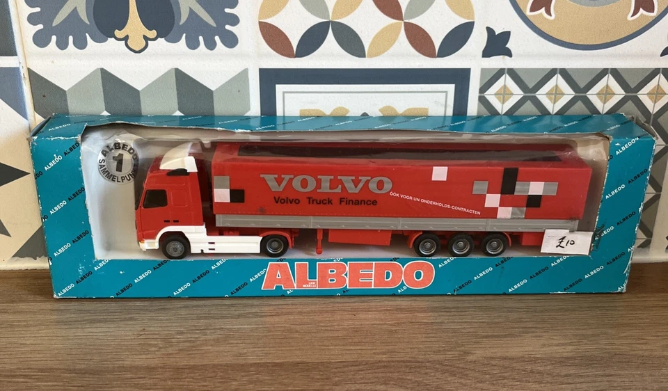 Camión Albedo Volvo Globetrotter 320017 Z2 Foto 1 de 4