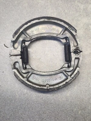 KIT DE RESORTE ZAPATA FRENO YAMAHA TTR 125 YFM 50 80 RAPTOR 01-2024 OEM 4KN-W253E-11 Foto 1 de 4