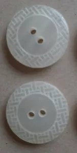 6 x 23mm Off White Woven Effect Border Round Plastic Buttons - SF55h - Picture 1 of 1