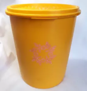 Tupperware Yellow Harvest Gold Canister with Servalier Lid 6 7/8" Tall # 809-6 - Picture 1 of 4