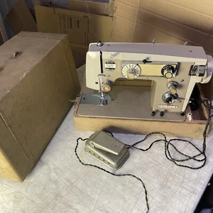VTG Zig-Zag Dressmaker Nelco Necchi Sewing Machine w/Case . Machine Is Stuck . - Picture 1 of 12