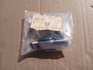 Original Mercedes Smart Frontverkleidung Trägerhalter A4536302902 - Bild 1 von 4