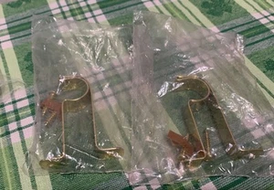 ❤️Vintage 1 Paar Cafe Rod Brackets Shiny Brass Finish NOS NEU ORIGINAL PKGS - Bild 1 von 6