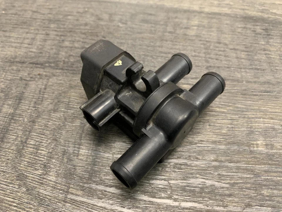 Kawasaki VN1600 VN1700 VN2000 VN900 Vulcan OEM Air Switching Cut Off Valve - Image 1 of 4