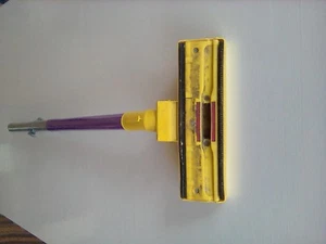 UNIVERSAL markenlose 25,5 cm Staubsaugerkopf für 32 mm Rohr plus zwei 40 cm Rohre - Bild 1 von 5