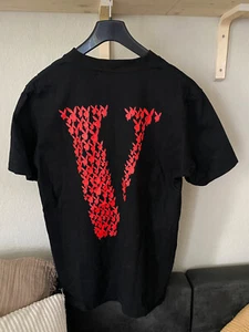 T-Shirt VLONE x Playboi Carti Red Rapper Collab L Playboy Rare Bunny Grpahic - Bild 1 von 3