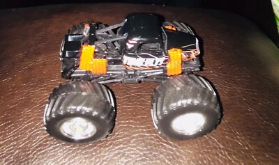 🏁 Camioneta pick-up Hot Wheels Monster Jam TIME FLYS 1:64 🏁 Foto 1 de 4
