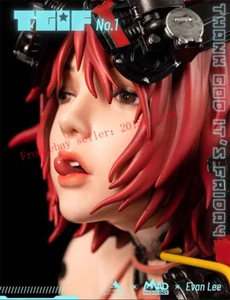 Queen Studios x MADology TGIF No.1 Thank God It’s Friday Estatua Modelo Escala 1/3 - Imagen 1 de 5