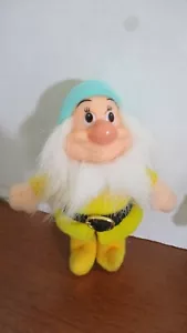 DISNEY~Snow White SNEEZY ORNAMENT with SUCTION CUP~5" Plush Doll - Picture 1 of 3