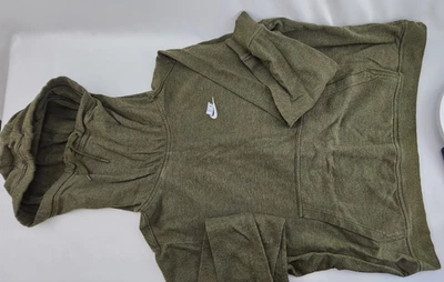 Sudadera con capucha Nike polar cuello embudo XL verde militar con logotipo blanco Foto 1 de 4