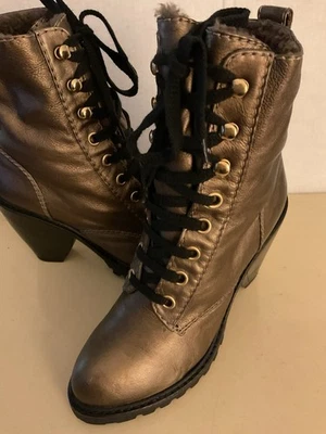 Marc Jacob’s Women Bronze Leather Platform Combat Heel Boots Size 7 Euro 38 - Image 1 of 4
