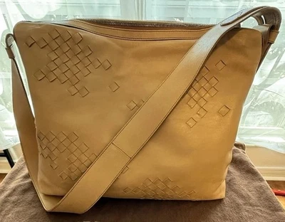 Authentic Vintage Bottega Veneta Intrecciato Beige Leather Crossbody Bag - Image 1 of 4