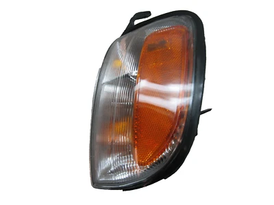 Luz de seta de canto nn705385 Nissan Frontier 1998 1999 2000 LH aftermarket - Imagem 1 de 3