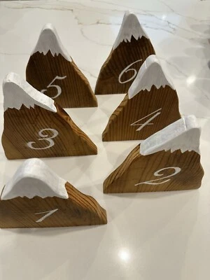 Números de mesa de boda/evento de madera en forma de montaña 1-12 hechos a mano madera de granero boho Foto 1 de 4
