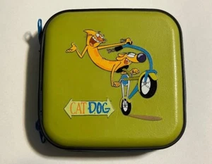CatDog CD / DVD / Blu Ray / Game Disc - Carrying Case Zippered (Holds 24 Discs) - Picture 1 of 6