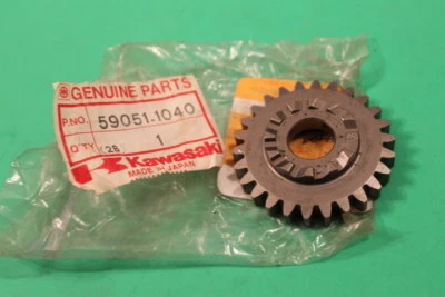 Nuevo de Lote Antiguo Kawasaki OEM ENGRANAJE ARRANQUE SPUR KICK 26T 80-82 KDX175 59051-1040 Foto 1 de 4