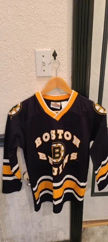 VTG NHL Mighty Mac Winning Goal Boston Bruins Ray Bourque Jersey 77 Youth Medium Cover