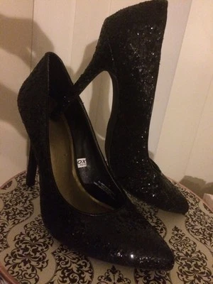 Gorgeous Black Sparkle Stilettos Size 7 - Image 1 of 4