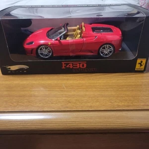 Mattel Hot Wheels Elite Ferrari F430 Spider 1/18 Limited Edition auto pressofusa - Foto 1 di 15
