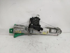 915345105LH Elevalunas Trasero Izquierdo para OPEL ASTRA J GTC * 1793558 - Imagen 1 de 3