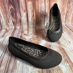 Crocs MAMMOTH LEOPARD Womens Size 7 Brown Ballet Flats Slip On Shoes Loafers - Picture 1 of 10