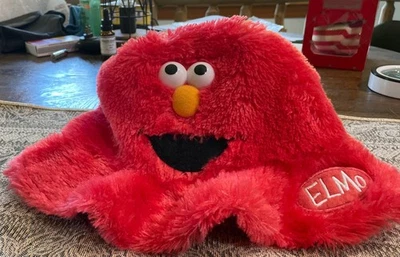 芝麻街现场 Elmo 红色毛绒毛茸茸桶帽 描述:明亮和 playf — 第 1/4 张图片
