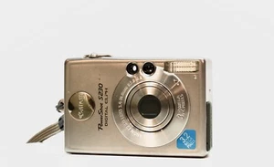 Canon Power Shot S230 Digital Elph Camera 3.2 Mega Pixels - Picture 1 of 5