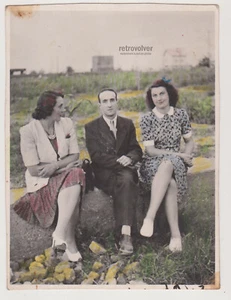 Vintage Hand-Colored Tinted Photo Man Between Two Women 1940s Elegant Fashion - Picture 1 of 7
