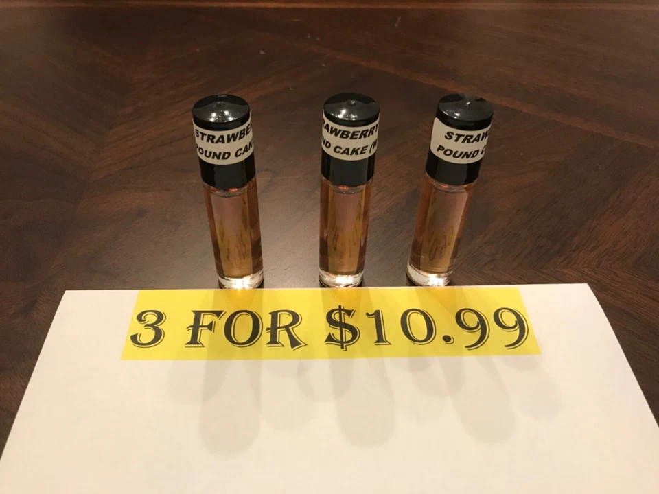 Aceite corporal perfume enrollable para pastel de fresa (W) 1/3 oz (3 por $10,99) Foto 1 de 1
