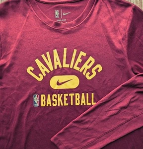 Nike NBA Cleveland Cavaliers Basketball Long Sleeve TShirt youth XL 18/20 Boys - Picture 1 of 11