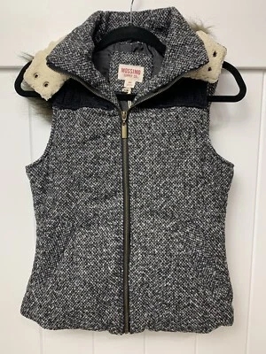 Mossimo Supply Co. Winter hooded vest size small  pockets New. - Image 1 of 4