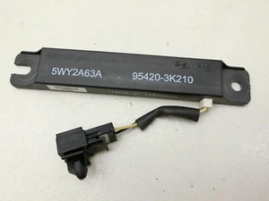 GENUINE BRAND NEW KIA SORENTO 2009-2012 ANTENNA ASSY - SMART KEY TRUNK - Picture 1 of 3