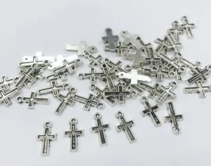 50 kleine Kreuz versilbert Anhänger/Anhänger/Perle/Schmuck/Geschenk/Christus K74 - Bild 1 von 2