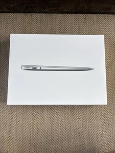 Apple MacBook Air 13 Zoll (2016), Modell A1466 - nur Leerkarton - Bild 1 von 5