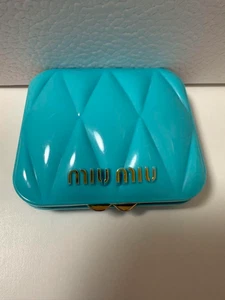 Miu Miu Blau Neuheit Spiegel Kompakt Kosmetiktasche Geschenk Selten Japan Gebraucht - Bild 1 von 3