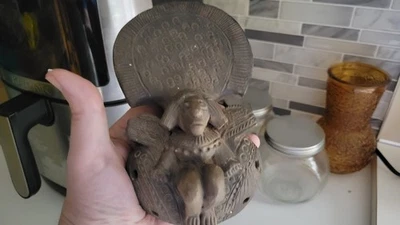 Extraña flauta de arcilla pipa antigua embrujada instrumento extraño antiguo misterioso Foto 1 de 4