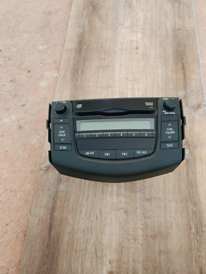 Radio reproductor de CD MP3 OEM 06-10 Toyota RAV4 86120-42290 Foto 1 de 4
