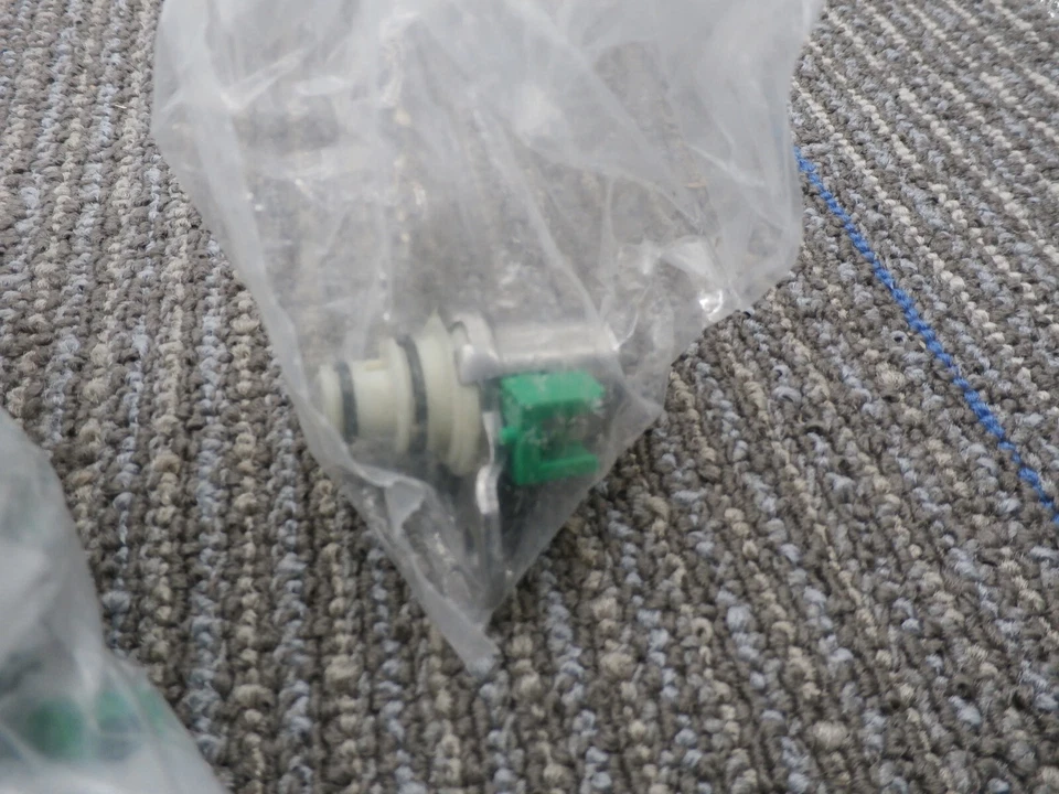 NUEVO OEM 2000-2013 PARA Ford Focus Transmisión Cambio Solenoide XS4Z7H148AA Foto 1 de 1