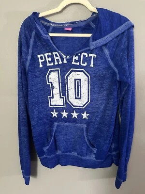 Pullover Hard Candy talla M Juniors 7-9 azul con capucha dice perfecto 10 en la parte delantera Foto 1 de 4