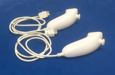2x OEM Official Genuine Nintendo Wii Nunchuk Nunchuck Controller RVL-004 (White) - Image 1 of 4