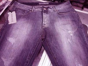 Jeans uomo Angel Devil in cotone elasticizzato con rotture frontali art 14040103 - Foto 1 di 6