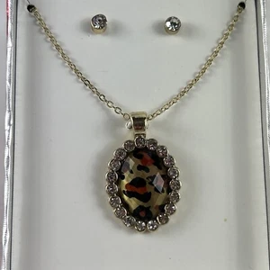 Camouflage Oval Pendant Necklace And Stud Earrings Set Crystals 18” Chain - Picture 1 of 5