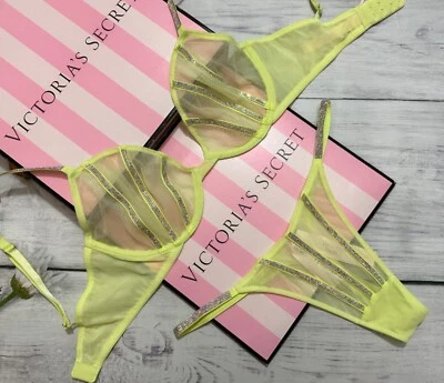 Victoria's Secret Brillo Correa Sin Forro Corte Bajo Demi Sujetador Tanga Conjunto Citrón Transparente Foto 1 de 3