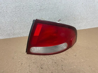 2000 2001 2002 2003 Nissan Sentra Right Passenger Rh Side Tail Light P7972 DW - Image 1 of 4