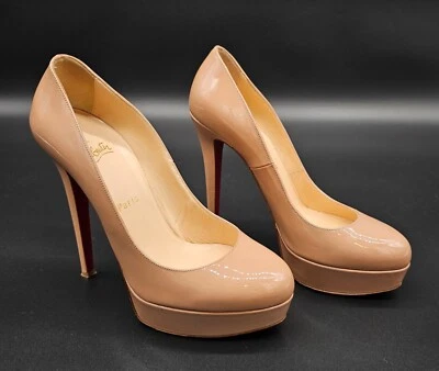 Zapatos de salón Christian Louboutin charol blanco talla 38 | talla US 8 beige Foto 1 de 4